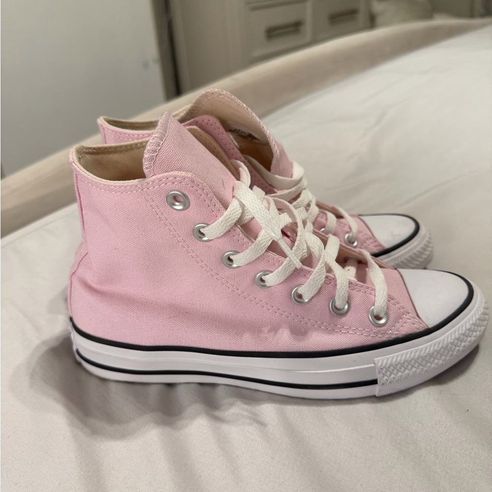 Pink High-Top converse